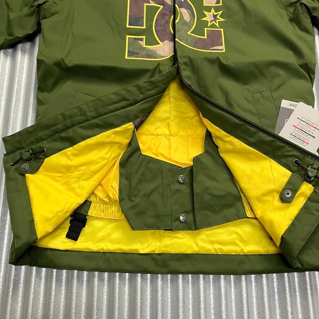 未使用　DC スノボウェア　スキーウェア　子供用　キッズ　上下　150cm