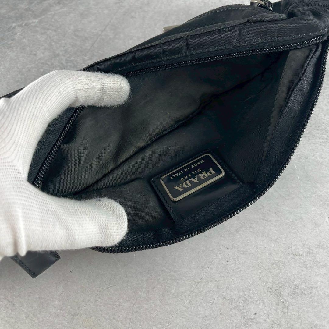 美品✨PRADA ボディーバッグ ショルダー ウエストポーチ 三角ロゴ 黒