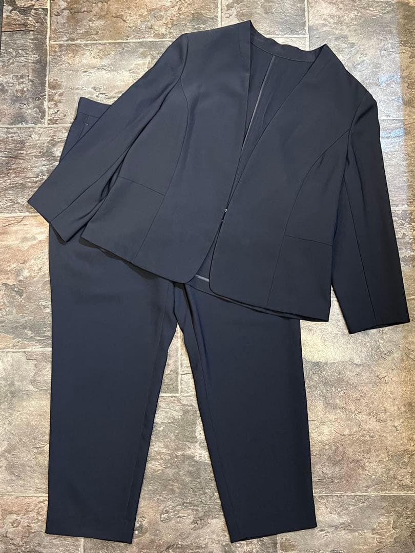 【極美品】大きいサイズ 23区パンツスーツ48/46上下セットアップ4L/3L紺
