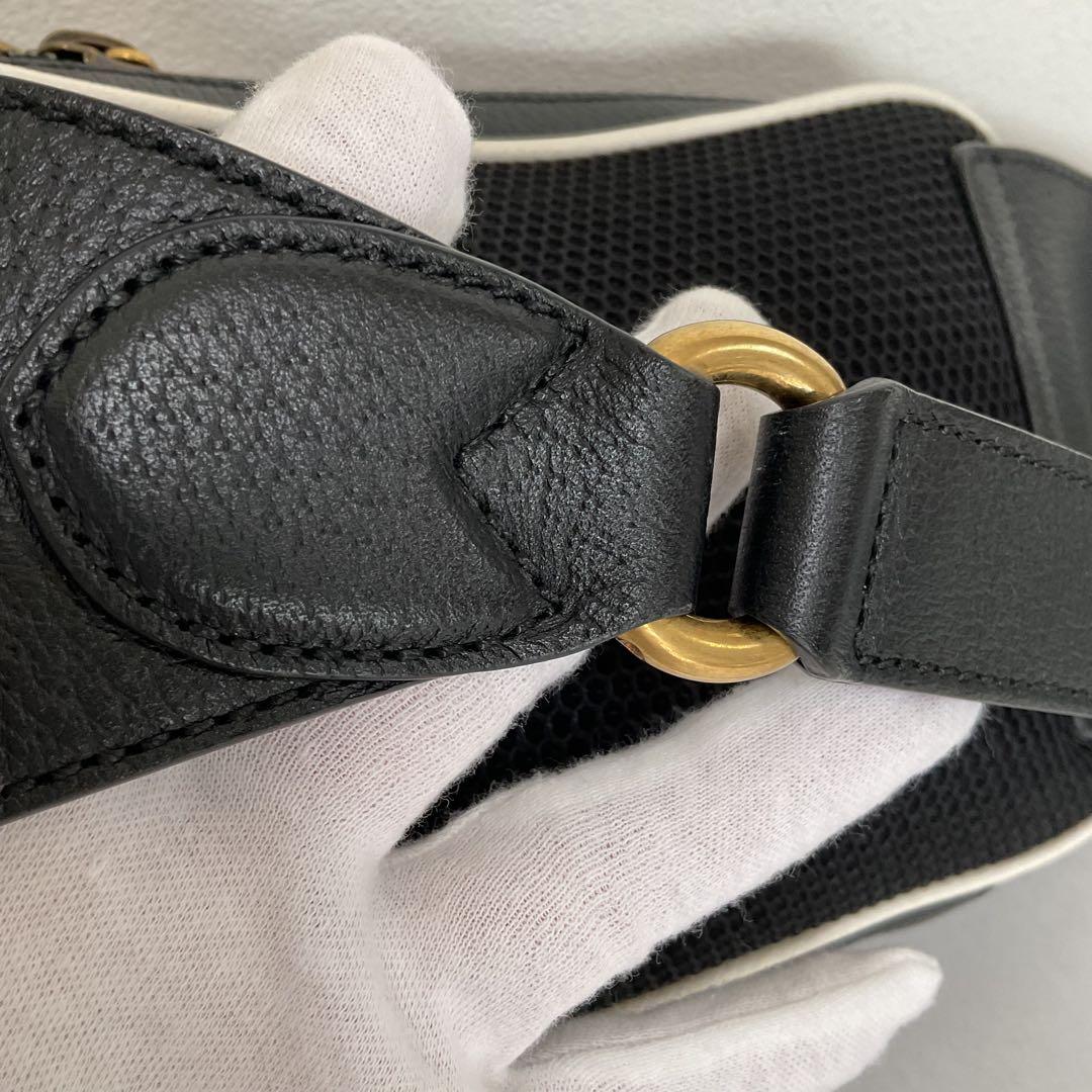 adidas × Gucci ボディバッグ・ウエストポーチ　コラボ　ロゴ入り