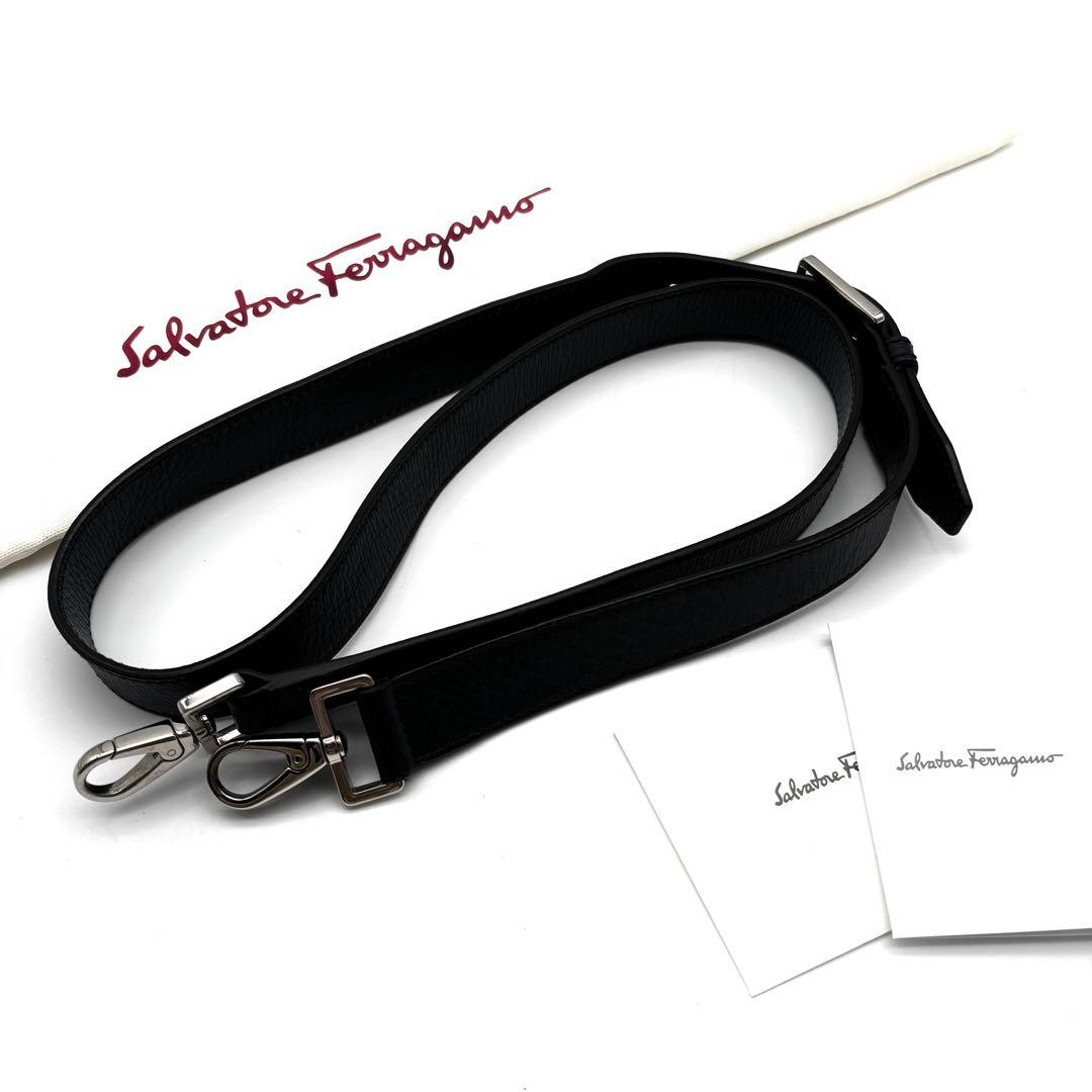 美品 サルヴァトーレフェラガモ 2way ビジネスバッグ 2層 レザー ネイビー