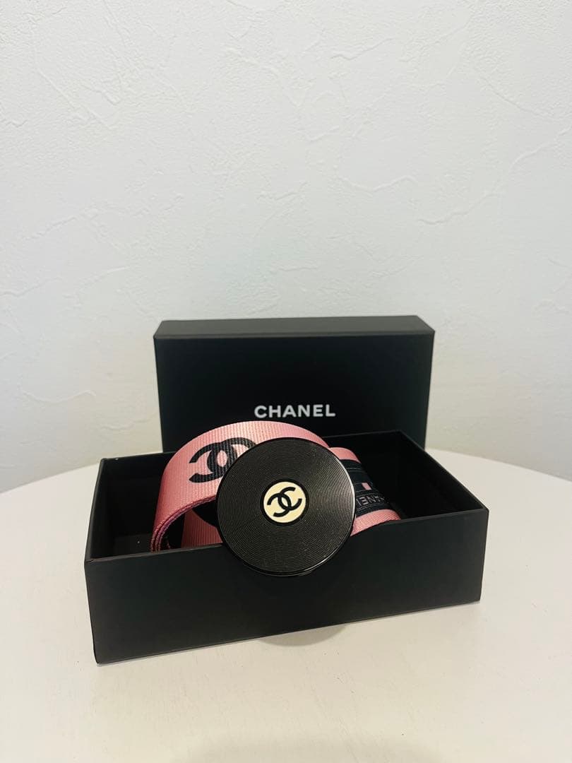 CHANEL ロゴ 入り ピンク ベルト ボックス付き 春 夏 ヴィンテージ