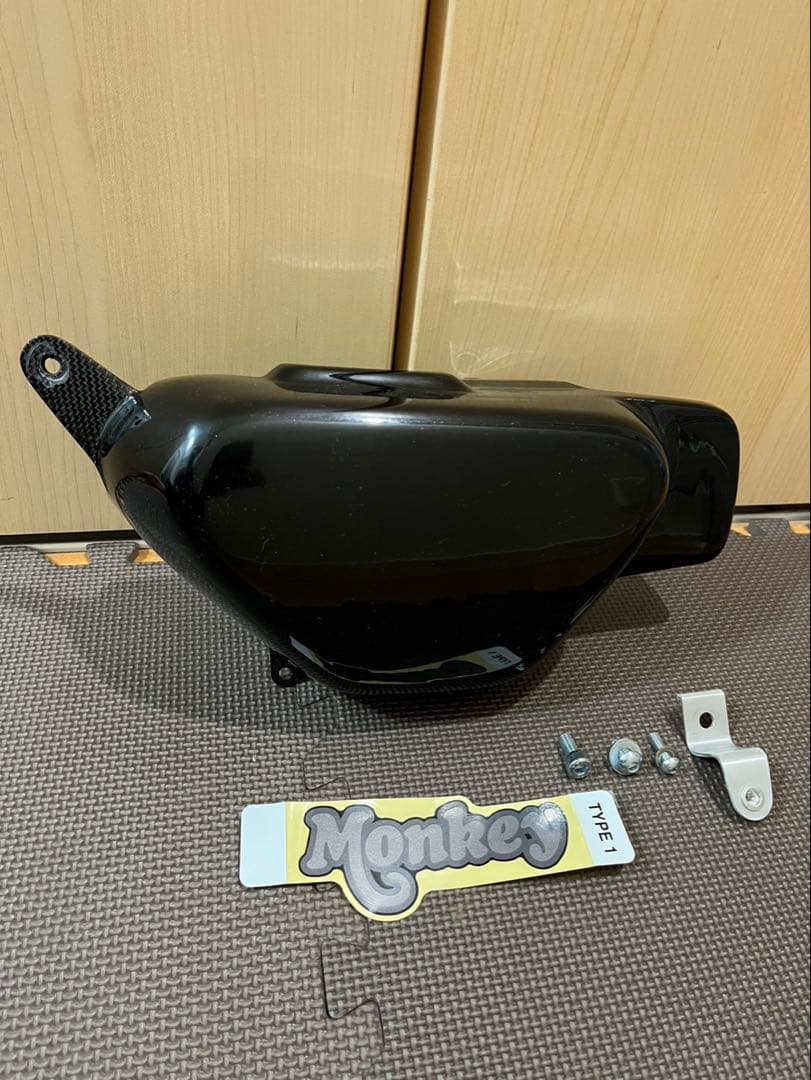 キャッツファクトリー製　モンキー125 右サイドフレームカバー