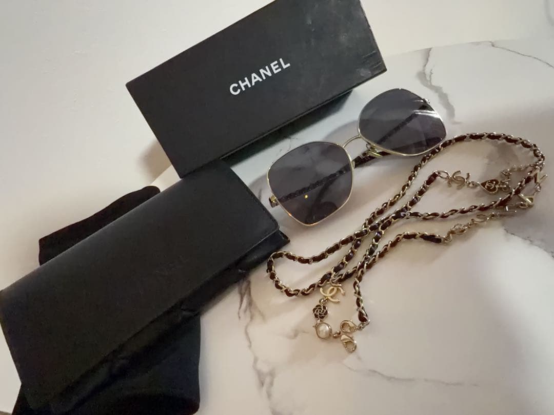CHANEL キャットアイ サングラス