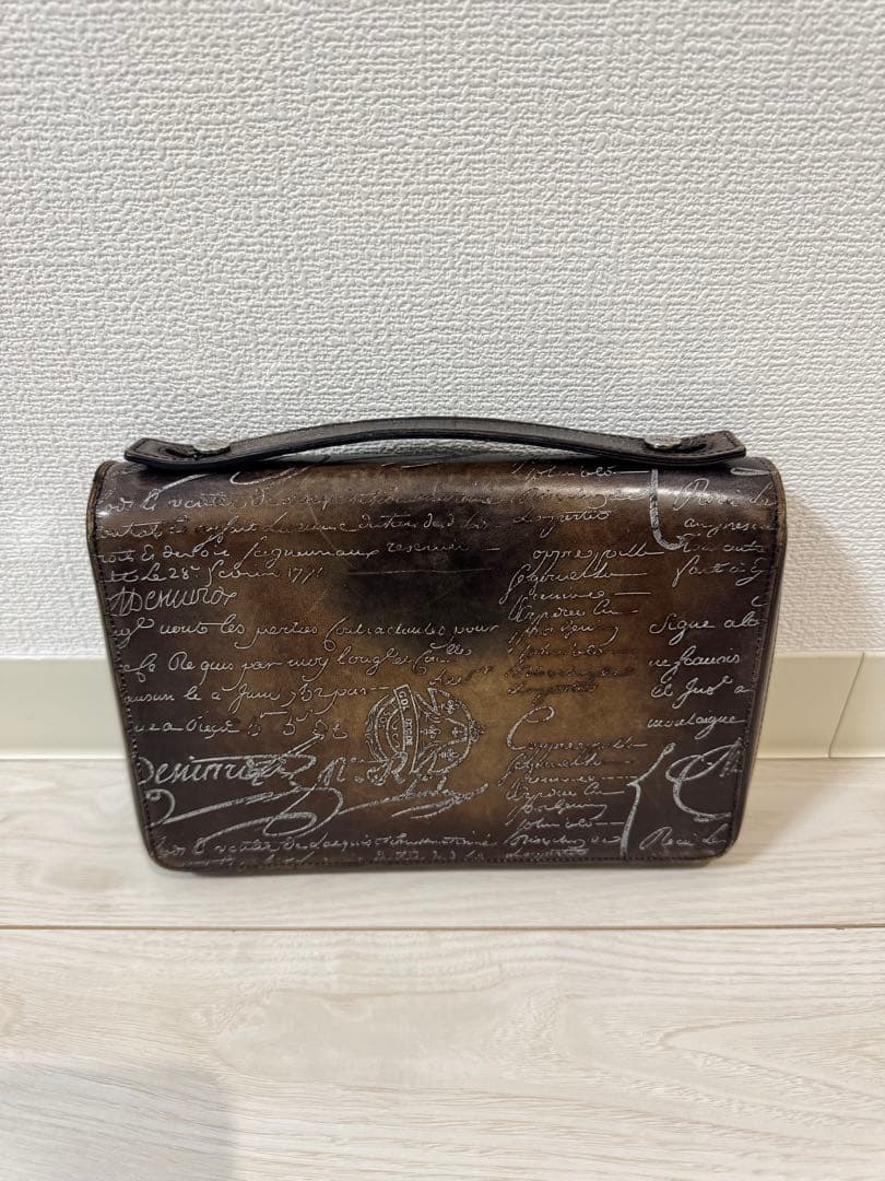 ベルルッティ イタウバワイド レザー 長財布 バッグ ブラウン
