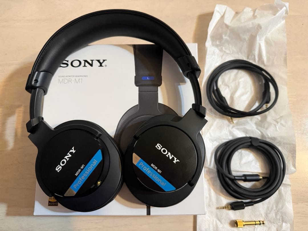 SONY MDR-M1ブラック 有線ヘッドホン　バランスケーブル付き