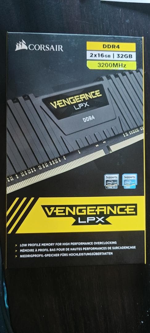新品未開封 Corsair DDR4 32GB 3200MHz