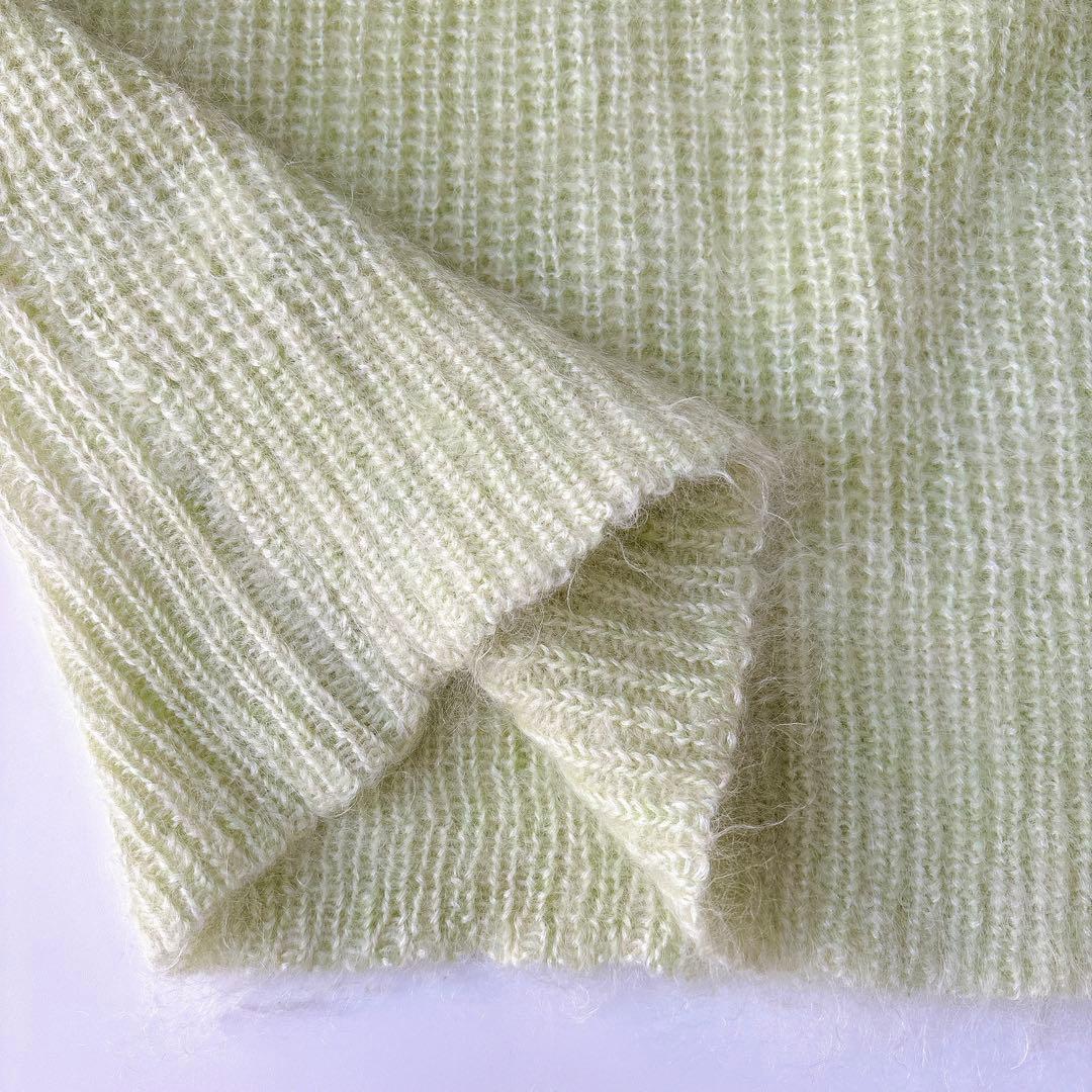 美品⁑ボールジィ　モヘヤシルク ハイネックニットプルオーバー　淡いグリーン　38