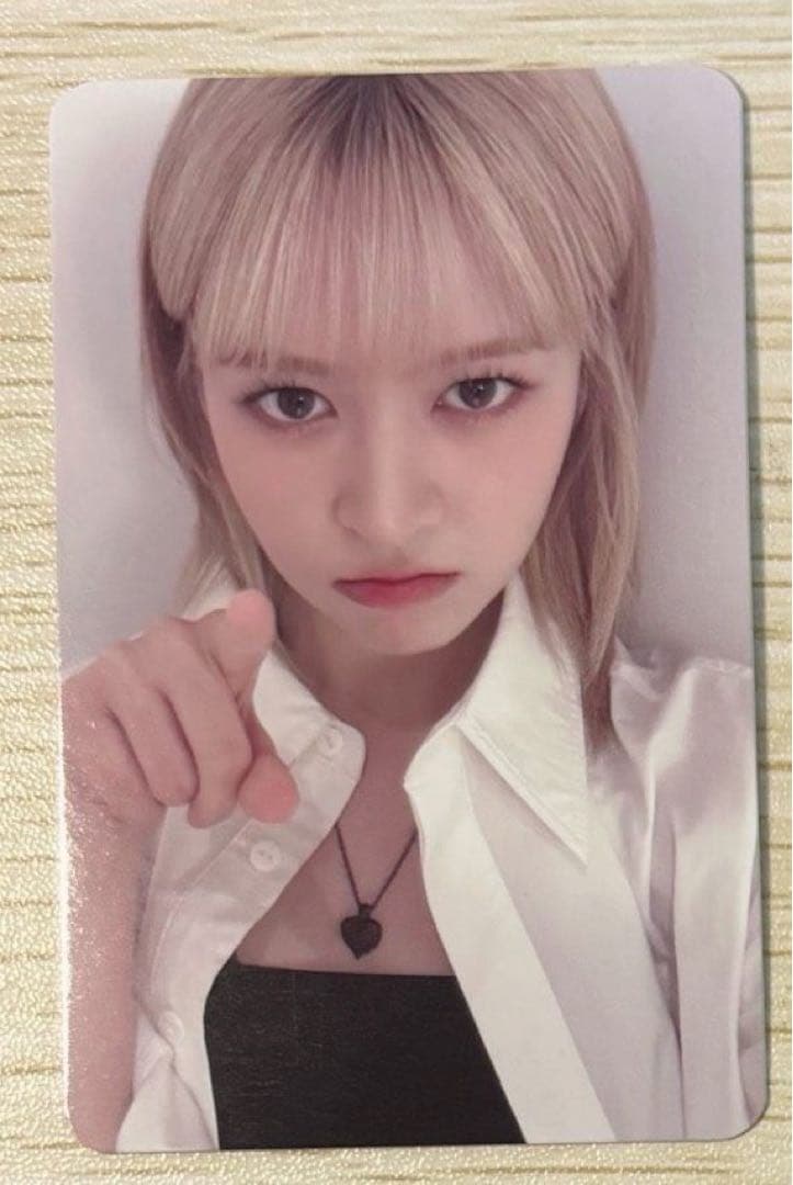 NMIXX countingstars 中国上海　当選者限定　トレカ　リリー