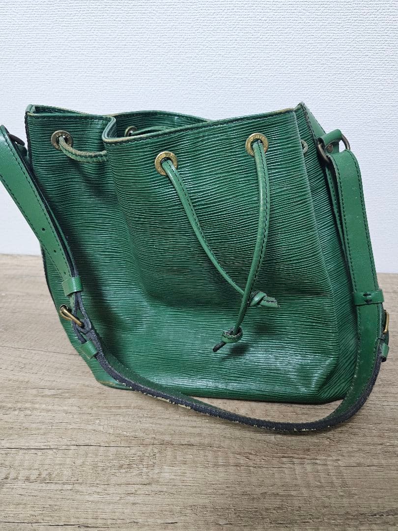 （N.R）Louis Vuitton グリーン バケツ型バッグ