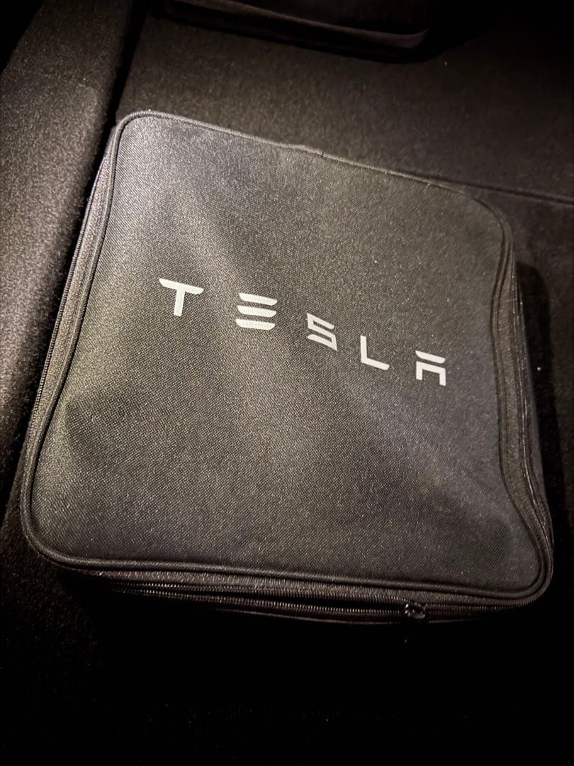 チャデモアダプター CHAdeMO Tesla 充電器・充電器ケース付属黒