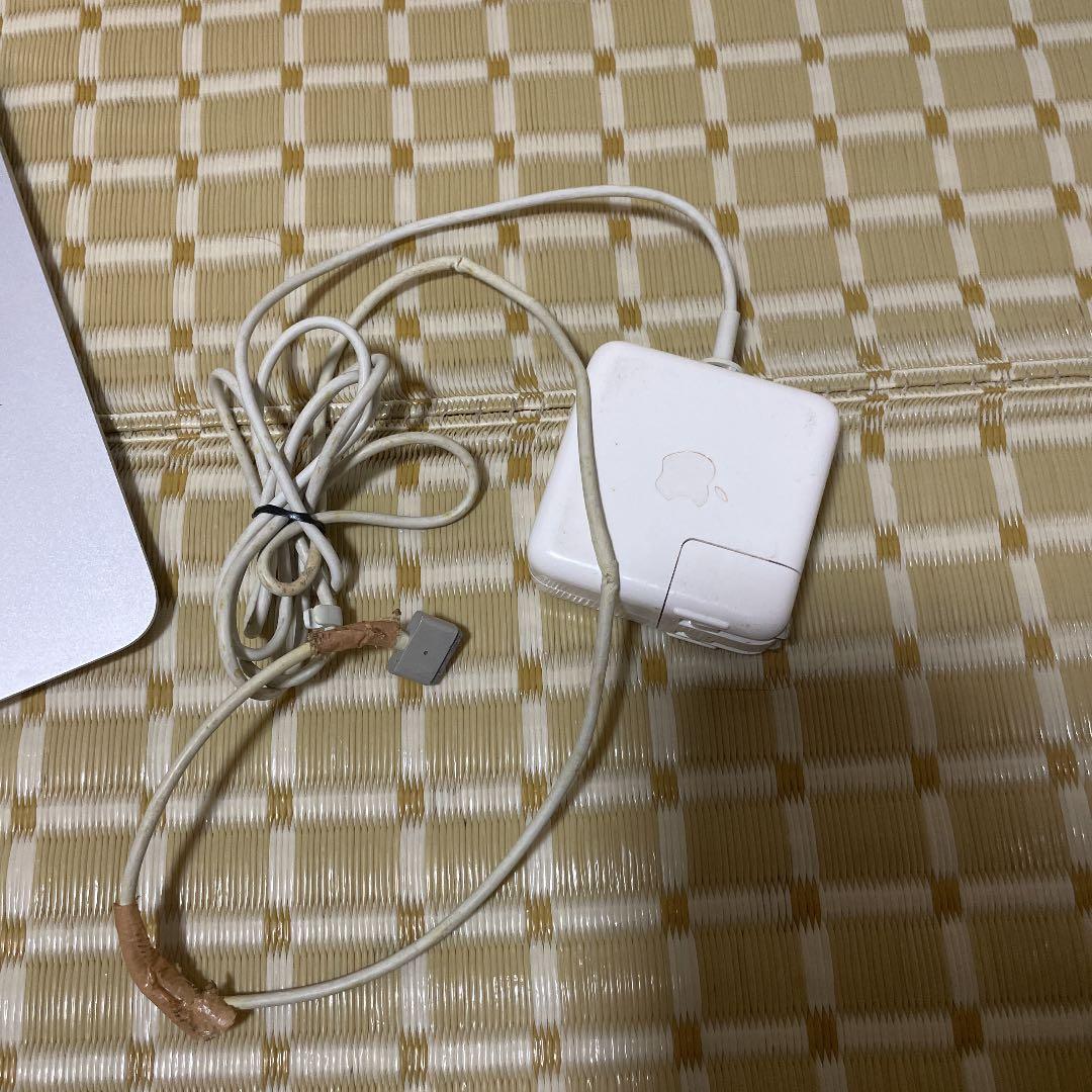 Apple MacBook Air 13-inch Early 2014 プロ…