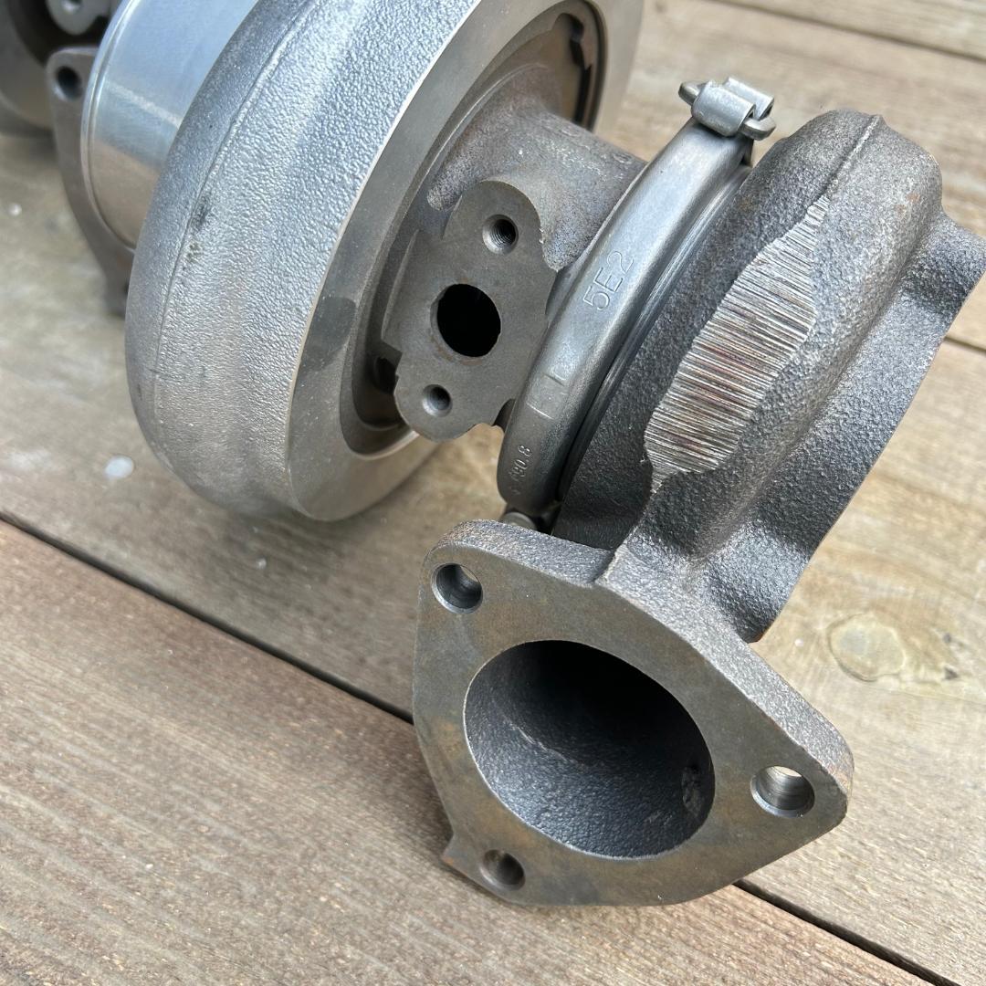 HKS　ツインターボ　TD06-20G