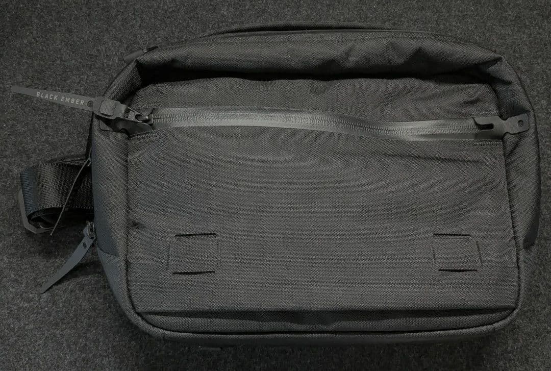 バッグ BLACKEMBER GRIP SLING