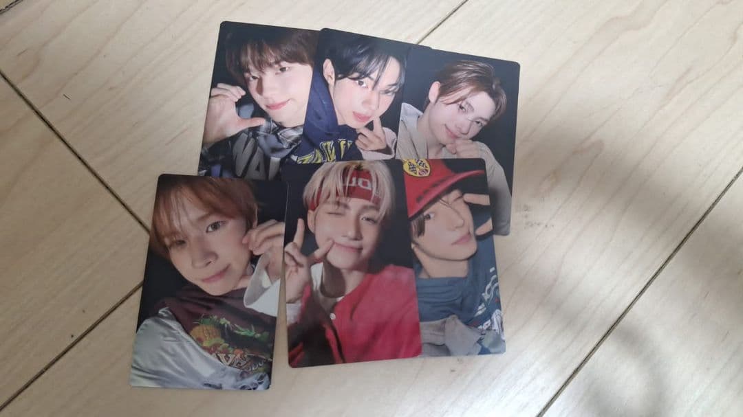 TWS play hard ユニバ ラキドロ トレカ set 6