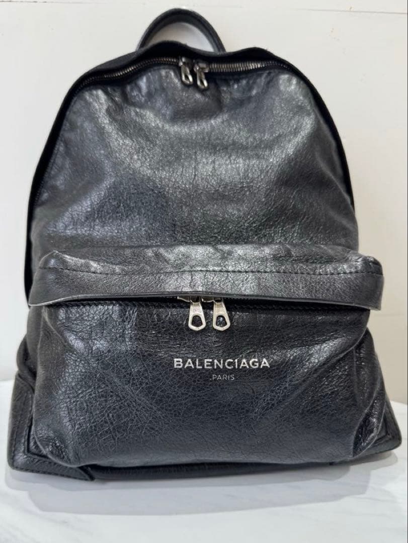 BALENCIAGA 黒 レザー バックパック