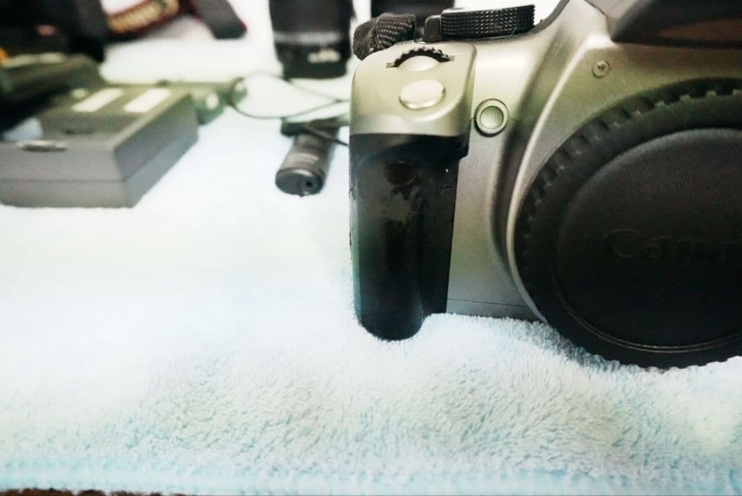 キャノンEOS1DマークIIN・EOSKissデジタルNダブルレンズキット