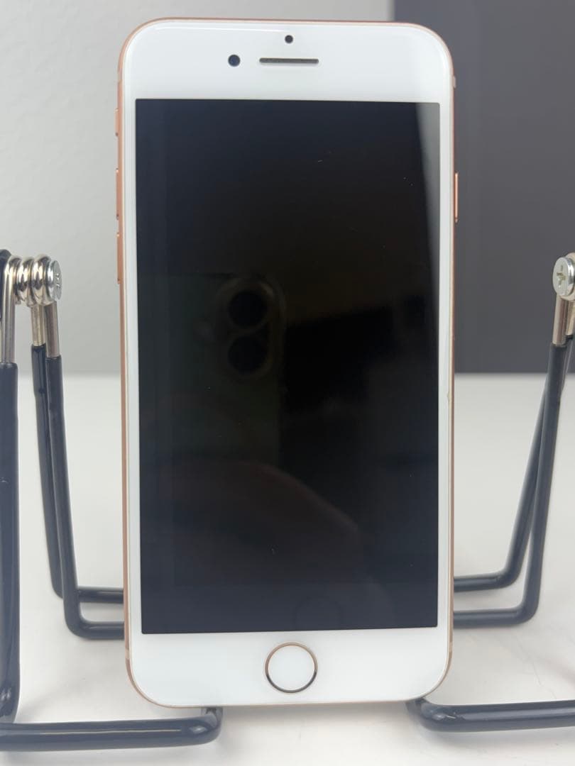 iPhone 8 Gold 64GB A1906 本体