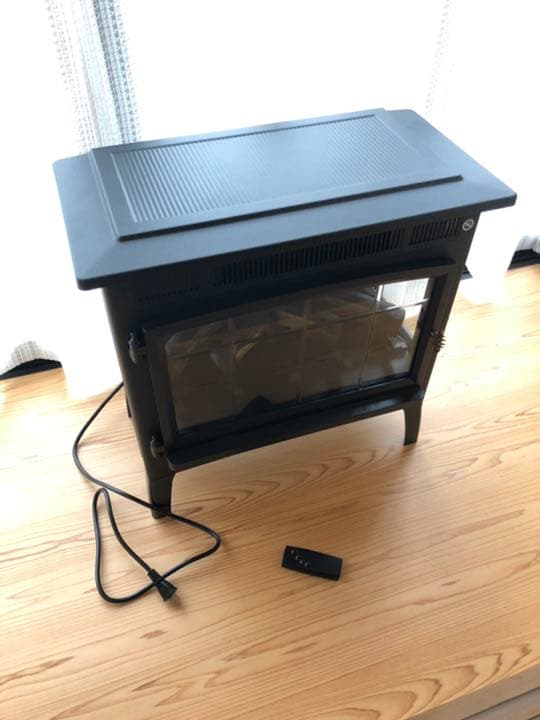 使用1〜2時間です、リモコンもあります傷等もないと思います