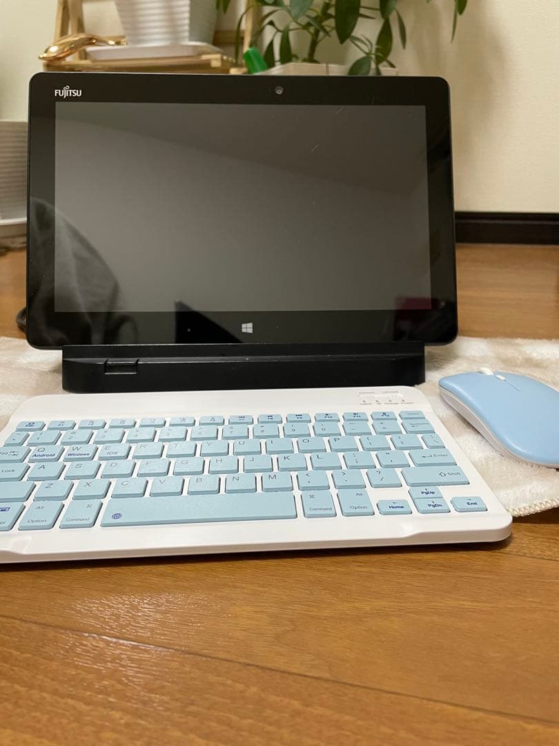 富士通 ARROWS Tab QH616/P本体 +クレードル付