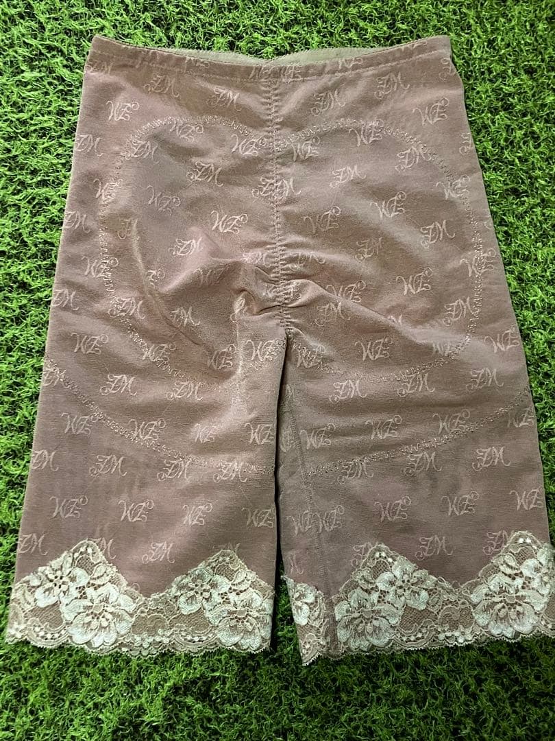 マミエールのボディスーツ２点とガードルの3点セット