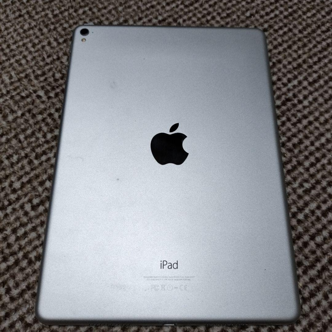 Apple iPad 9.7インチ シルバー 本体 タッチペン、本体ケース付き