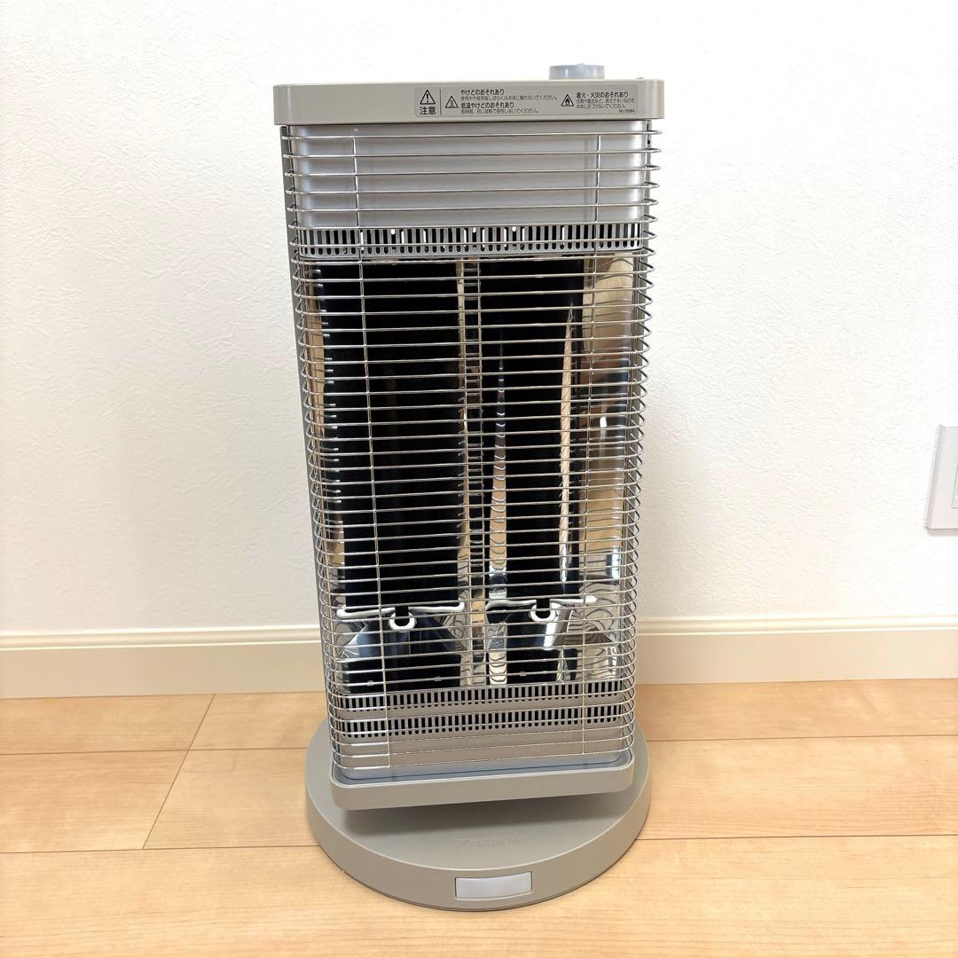 ダイキン　遠赤外線暖房機　セラムヒート