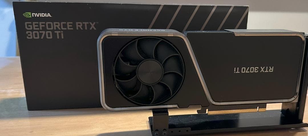 RTX 3070 Ti founders edition 本体