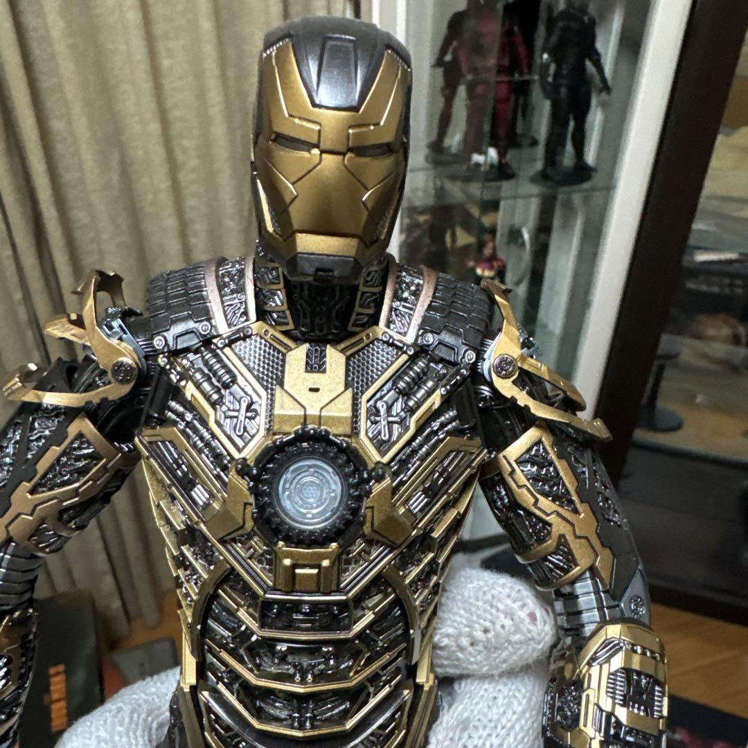 IRON MAN 3 BONES アイアンマン　ボーンズフィギュア