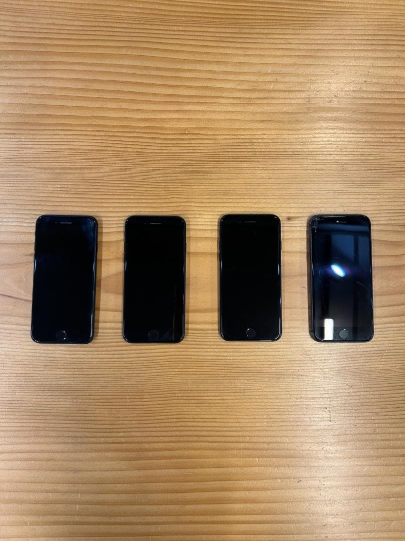 Phone8 2台 / SE 第2世代 2台 計4台セット｜動作確認済・初期化済