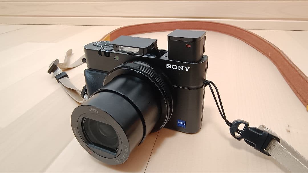 る*い様 高画質＆自撮りOK　Wi-Fi機能搭載！ソニー DSC-RX100M3