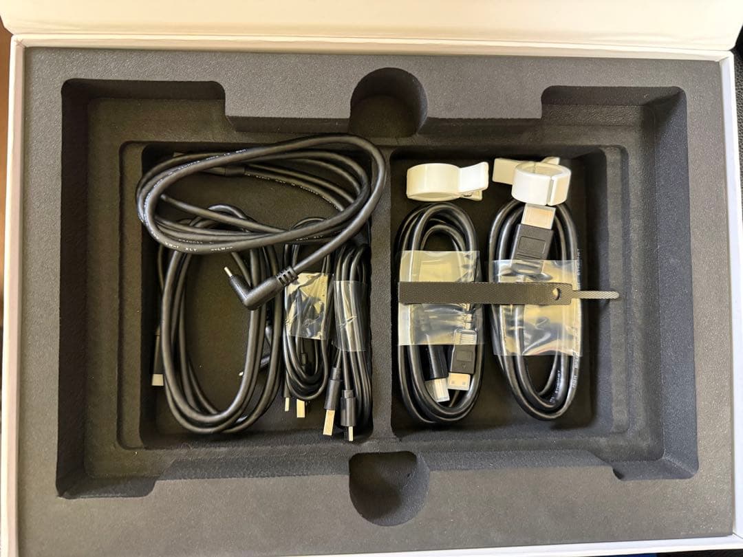 モバイルデュアルディスプレイ(10.1インチ)