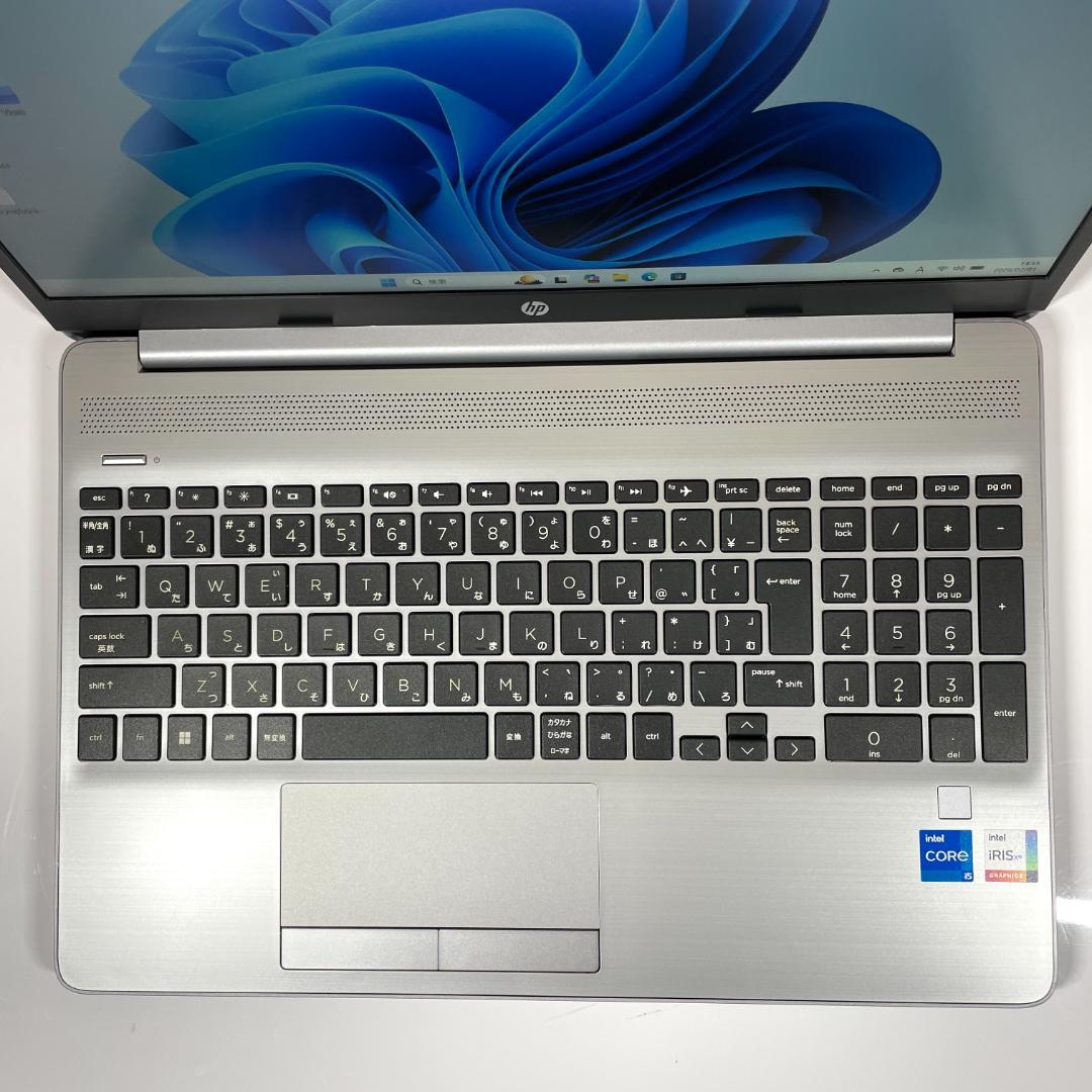 ★2022年製★ 美品 テンキー付 第11世代i5 15.6型 HP H40