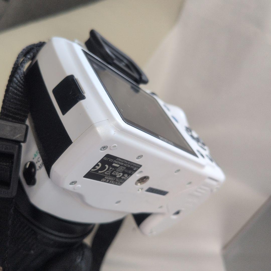 D*7様 デジタル一眼レフカメラ　ペンタックス K50 ホワイト レンズ付き 1