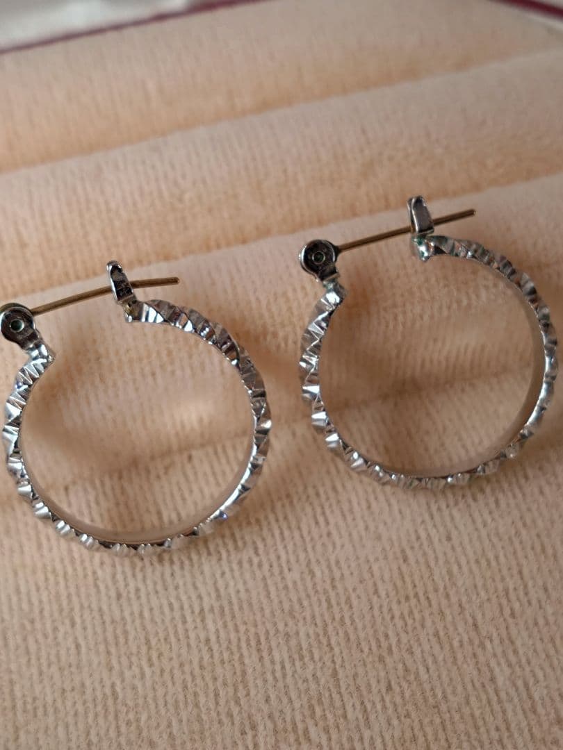 c*y様 サークルデザイン　シルバーカラー　ピアス　K18 18金　2.78グラ