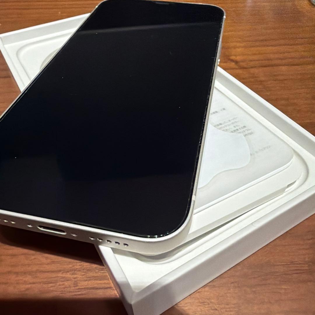 Apple iPhone 12 64GB ホワイト 本体