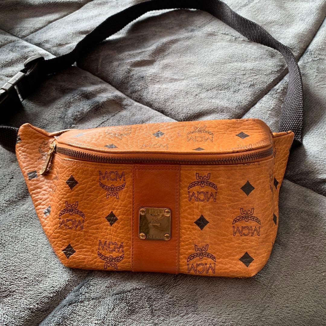 MCM ロゴプリント ボディバッグ