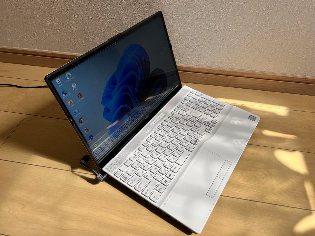 富士通 FMV AH45/D Core i3 高速SSD Windows11