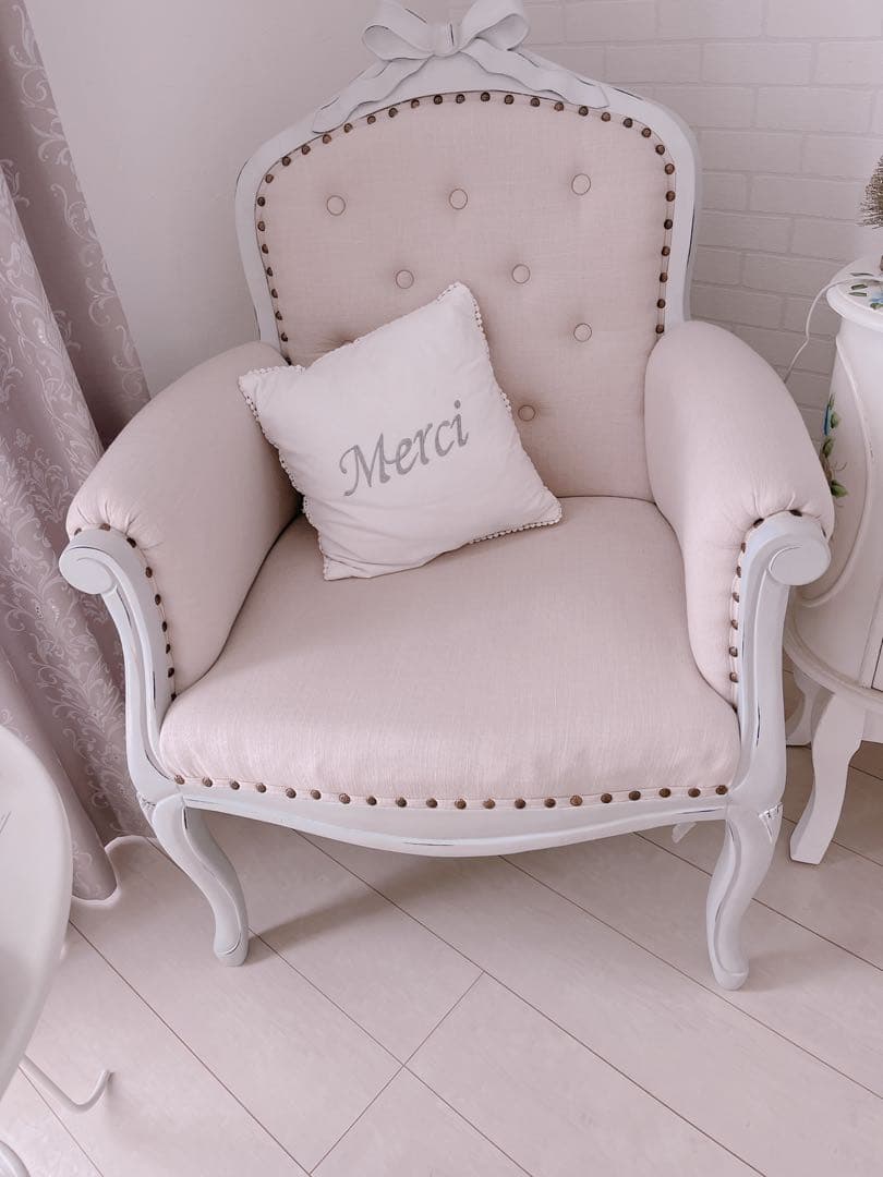 アンティーク家具　イス　チェア　リボン　ホワイト