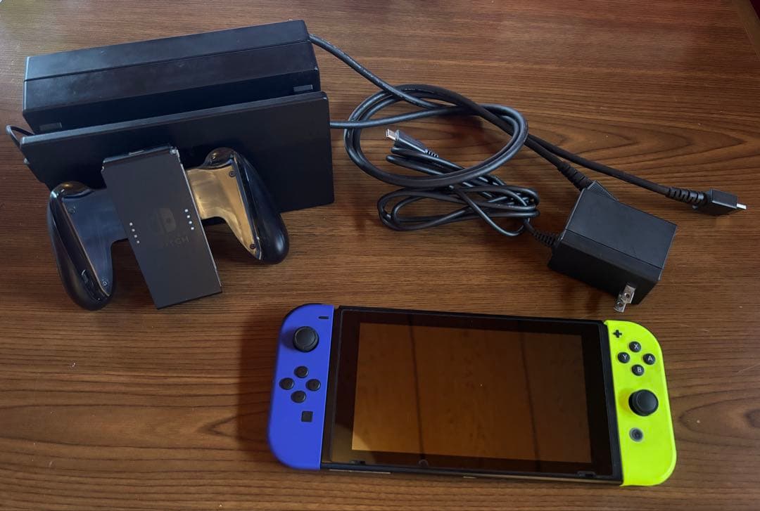 Nintendo Switch 青/緑 本体 ivolerケース付き