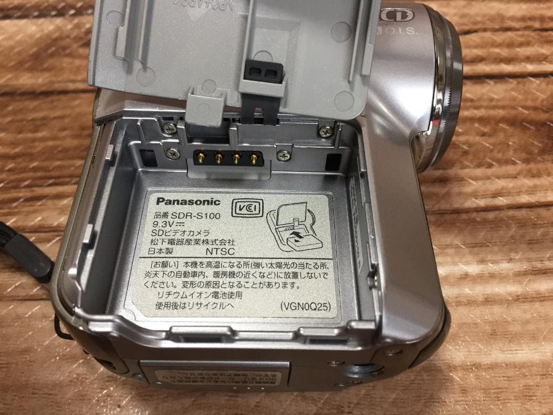 撮影画像あり　良品　Panasonic　SDR-S100　付属品有　動作良好