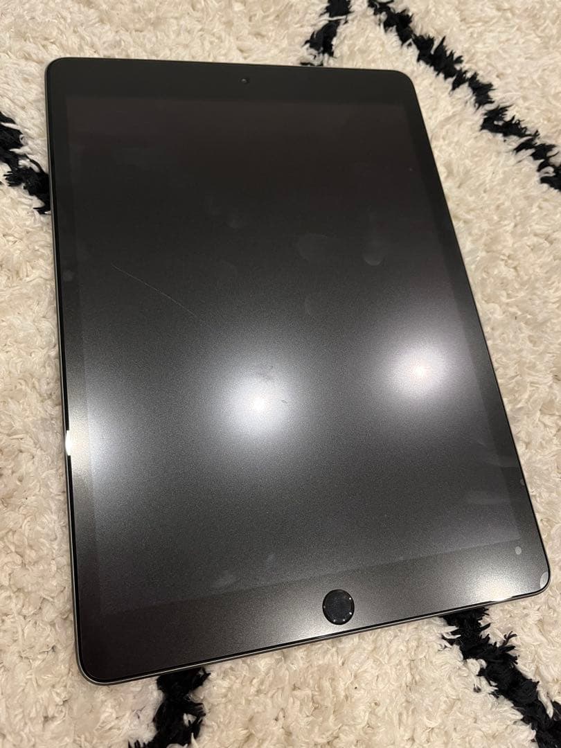 【最終値下】【美品】Apple iPad 第8世代 32GB Wi-Fiモデル