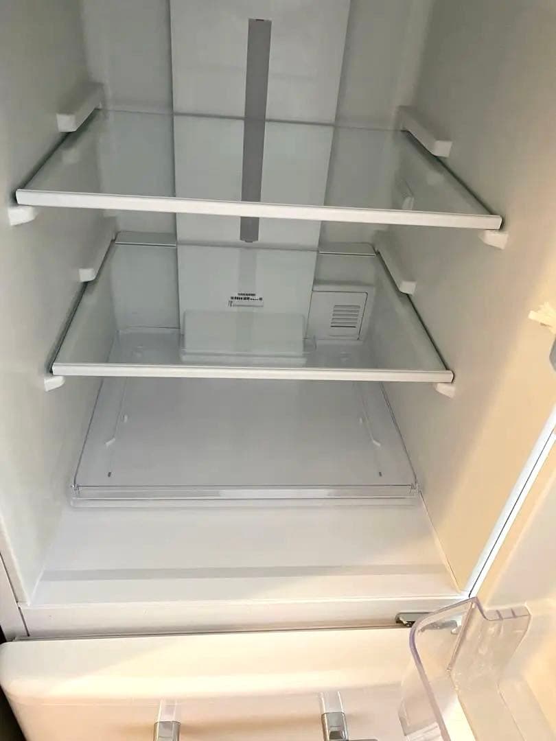 e angle 冷蔵庫　2019年製