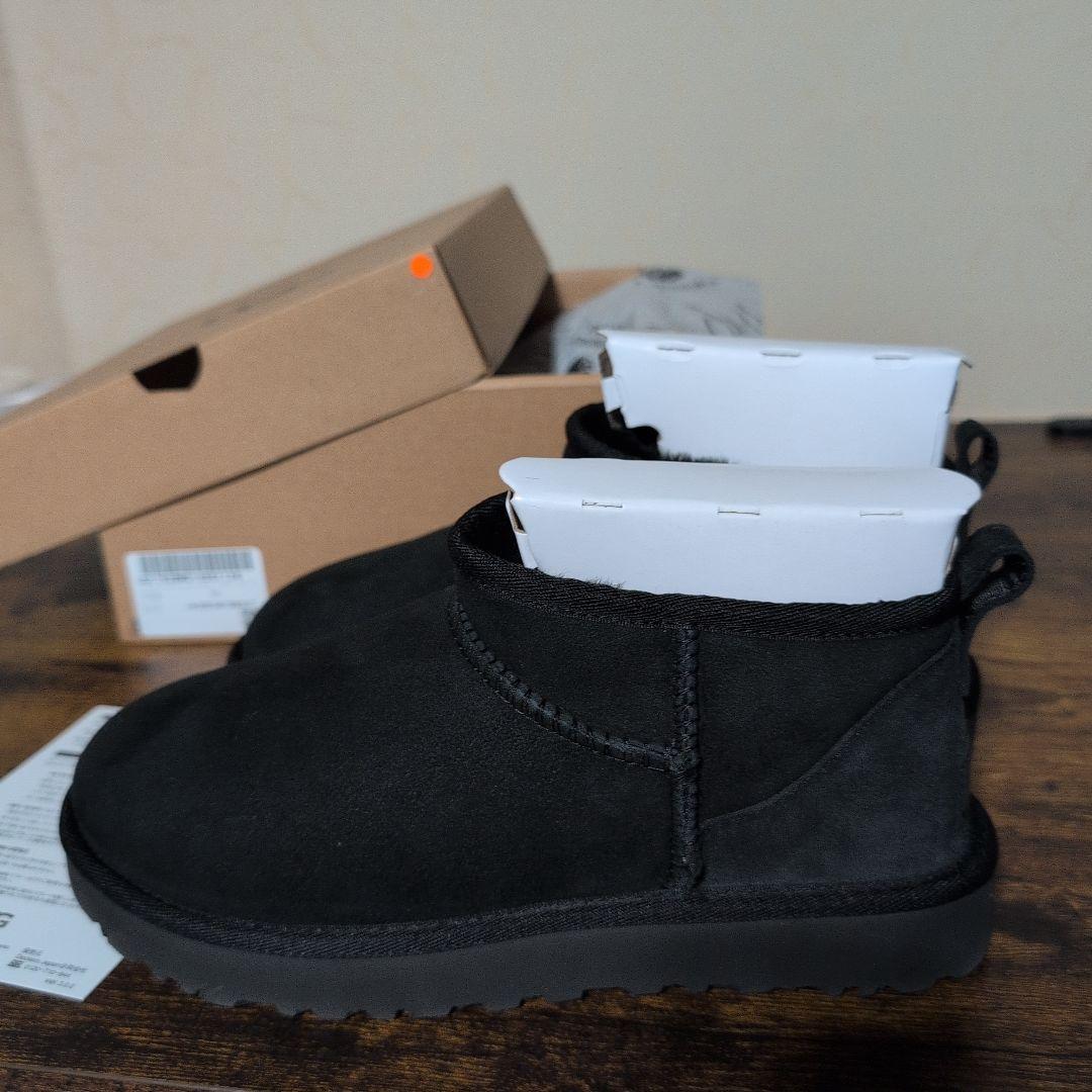 超美品　UGG　ウルトラミニ　クラッシックムートンブーツ　24センチ