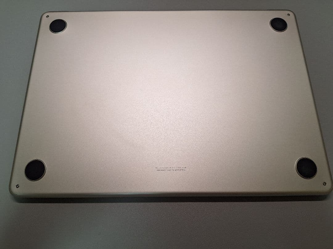 Apple M2 13インチ MacBook Air 16GB スターライト