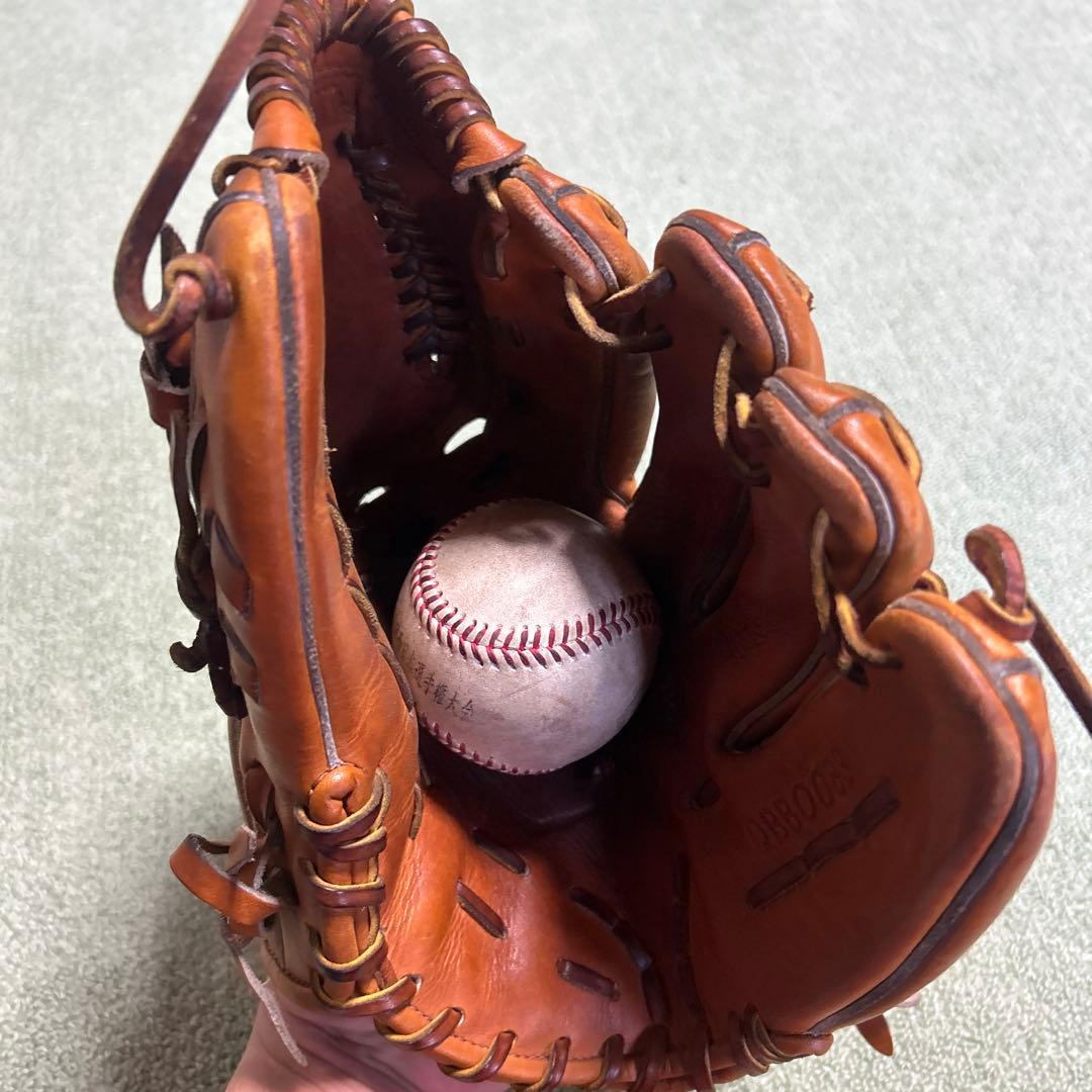 アンダーアーマー　硬式ピッチャー用グラブ　型番QBB0083