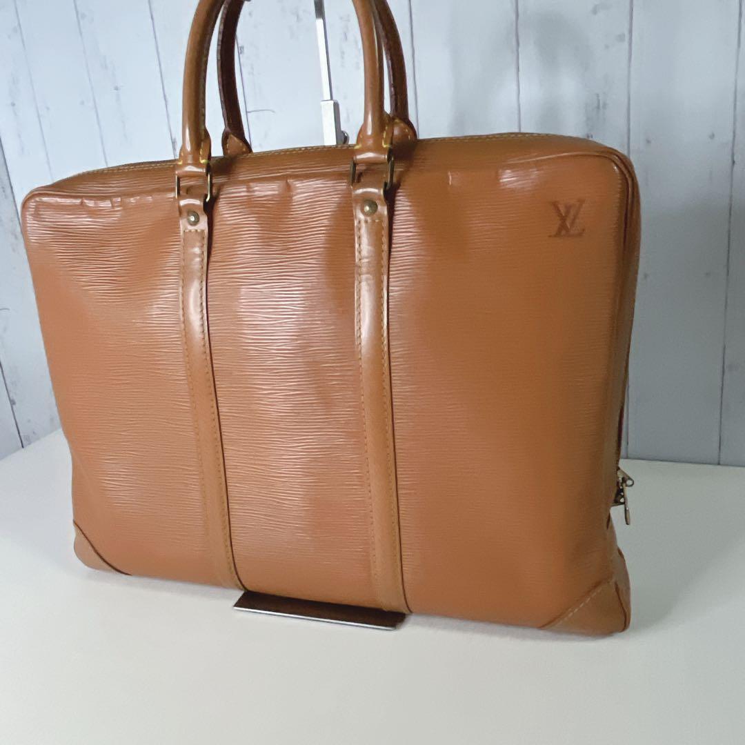 ルイヴィトン ポルトドキュマンボワヤージュ ジパングゴールド エピ