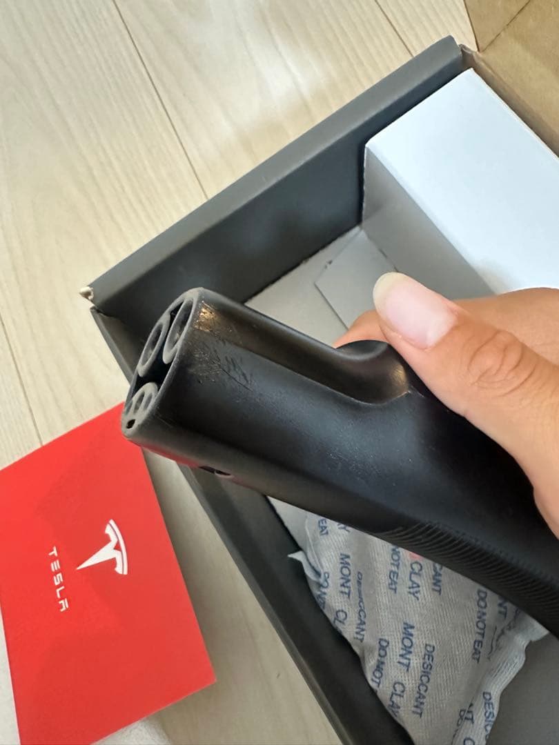 (純正)Tesla チャデモアダプター　テスラ　チャデモ充電器