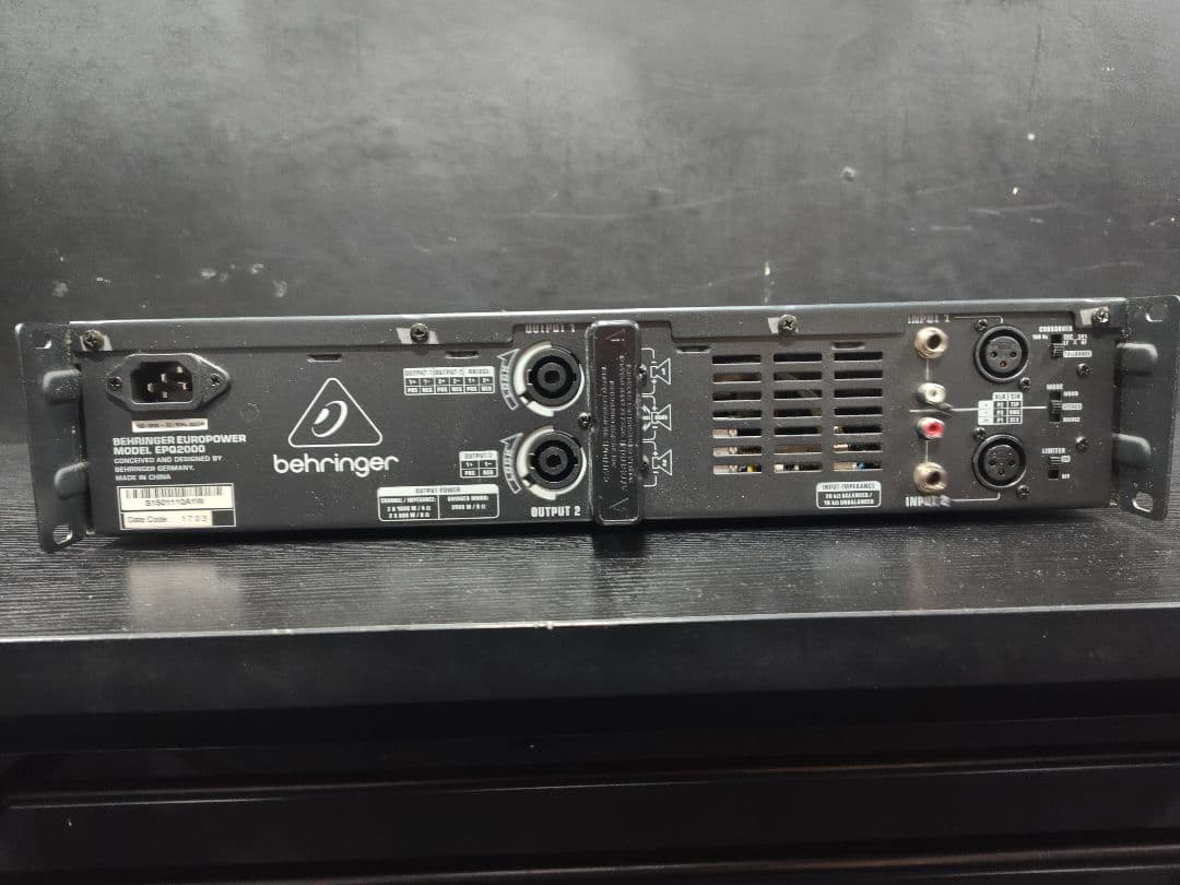動作品　ベリンガー　パワーアンプ　EPQ2000 BEHRINGER