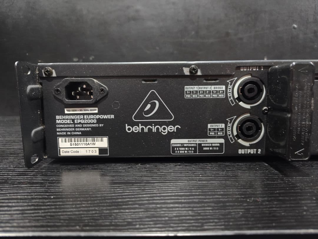 動作品　ベリンガー　パワーアンプ　EPQ2000 BEHRINGER